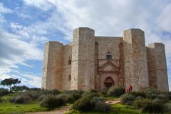 Castel_del_monte-01